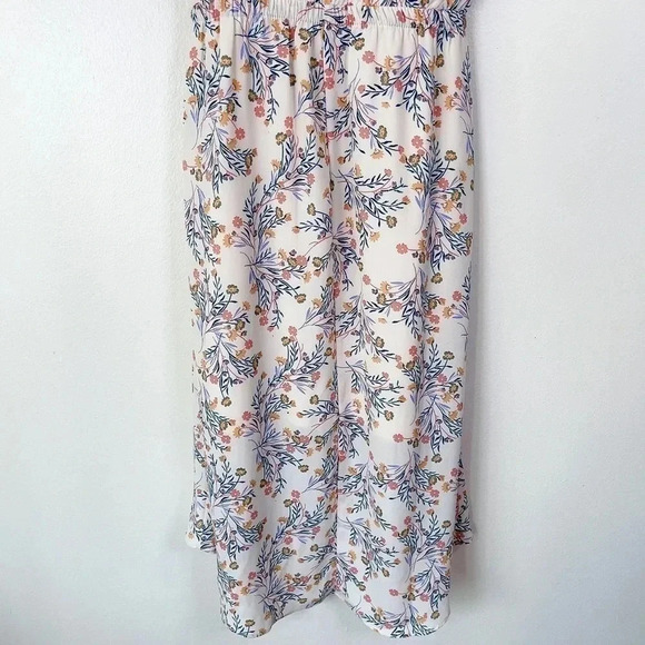 Sienna  Sky Floral Wrap Short Sleeve Dress - Picture 14 of 15